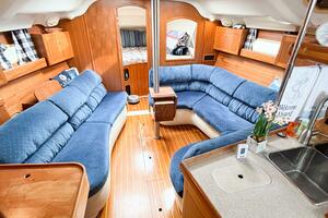 CAROLINA MOON 38ft Hunter Yacht For Sale