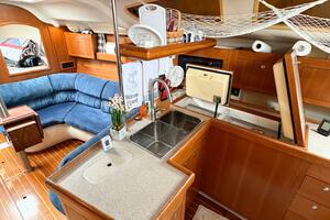 CAROLINA MOON 38ft Hunter Yacht For Sale
