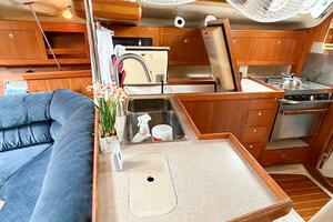 CAROLINA MOON 38ft Hunter Yacht For Sale