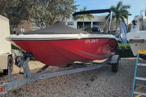 17ft Bayliner Yacht For Sale