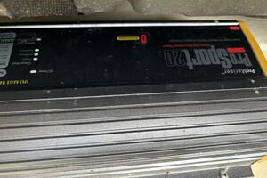 Neon Leon 30ft Hunter Yacht For Sale