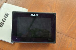 Neon Leon 30ft Hunter Yacht For Sale