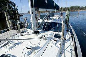 1986 Nauticat 40 Cutter Ketch Pilothouse thumbnail 13