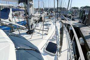 1986 Nauticat 40 Cutter Ketch Pilothouse thumbnail 9