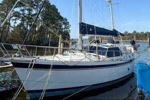1986 Nauticat 40 Cutter Ketch Pilothouse thumbnail 1