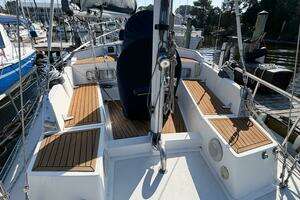 1986 Nauticat 40 Cutter Ketch Pilothouse thumbnail 18