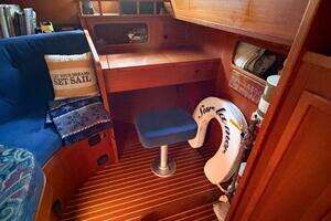 1986 Nauticat 40 Cutter Ketch Pilothouse thumbnail 49