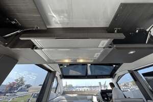2024 Galeon 510 SKY thumbnail 24