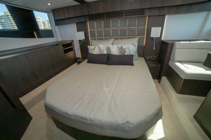 53FT (16.15M) GALEON