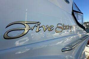 2002 Sea Ray 560 Sedan Bridge thumbnail 9
