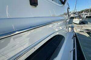 2002 Sea Ray 560 Sedan Bridge thumbnail 8