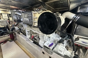 2002 Sea Ray 560 Sedan Bridge thumbnail 24