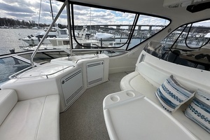 2002 Sea Ray 560 Sedan Bridge thumbnail 15