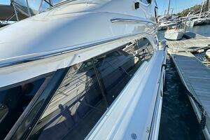2002 Sea Ray 560 Sedan Bridge thumbnail 7