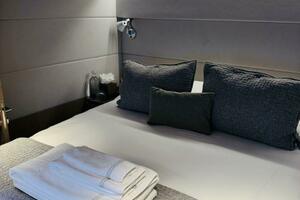 65ft Lagoon Yacht For Sale