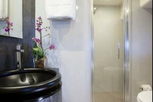 65ft Ferretti Yachts Yacht For Sale