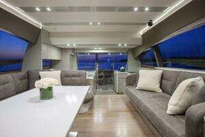 2018 Ferretti Yachts thumbnail 25