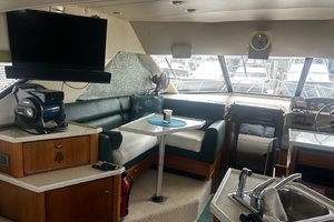 1998 Bayliner 3988 Motoryacht thumbnail 5