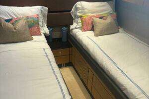 2014 Fairline thumbnail 47