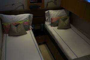 2014 Fairline thumbnail 27