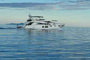 2014 Fairline thumbnail 2