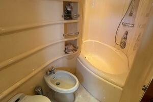 68ft Azimut Yacht For Sale