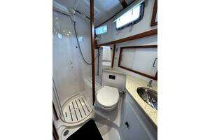 2006 Sabre 38 Hard Top Express thumbnail 19