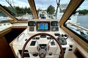 2006 Sabre 38 Hard Top Express thumbnail 6