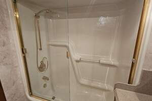 2000 Ocean Yachts 70 SUPER SPORT thumbnail 43