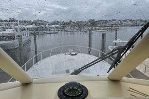 2000 Ocean Yachts 70 SUPER SPORT thumbnail 26