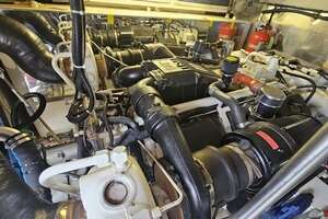 2000 Ocean Yachts 70 SUPER SPORT thumbnail 61