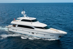 RAYS 82ft Horizon Yacht For Sale