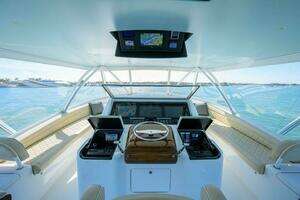 2020 Viking 72 Convertible thumbnail 34