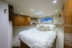 2020 Viking 72 Convertible thumbnail 17
