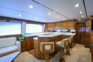 2020 Viking 72 Convertible thumbnail 8