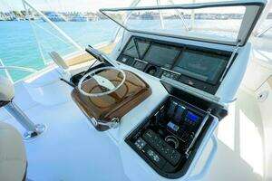 2020 Viking 72 Convertible thumbnail 33