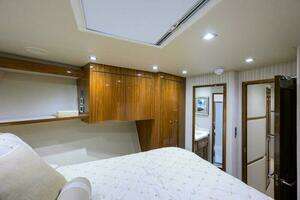 2020 Viking 72 Convertible thumbnail 19