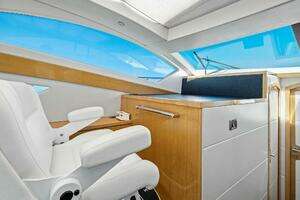 2018 Mares 47 Outboard Express Catamaran thumbnail 22