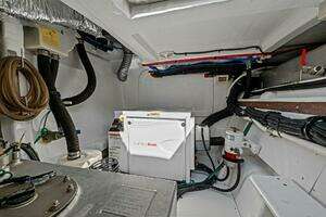 2018 Mares 47 Outboard Express Catamaran thumbnail 62
