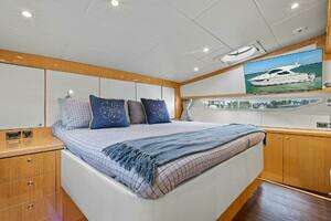 2018 Mares 47 Outboard Express Catamaran thumbnail 28