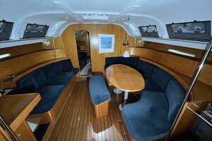 1999 Beneteau First 42s7 thumbnail 9