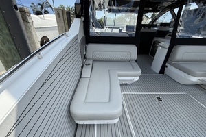 50FT (15.24M) CRUISERS YACHTS