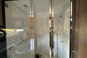 50FT (15.24M) CRUISERS YACHTS