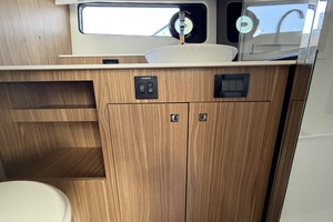 50FT (15.24M) CRUISERS YACHTS