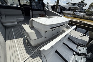 50FT (15.24M) CRUISERS YACHTS