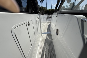 50FT (15.24M) CRUISERS YACHTS