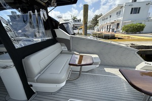 50FT (15.24M) CRUISERS YACHTS