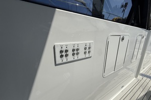 50FT (15.24M) CRUISERS YACHTS