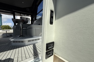 50FT (15.24M) CRUISERS YACHTS