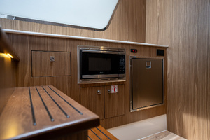 2024 Cruisers Yachts 50 GLS thumbnail 35